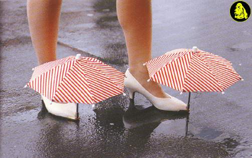 Scarpe con ombrelli incorporati