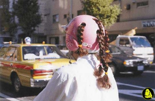 Un casco per le donne con le trecce …sarà utile ?